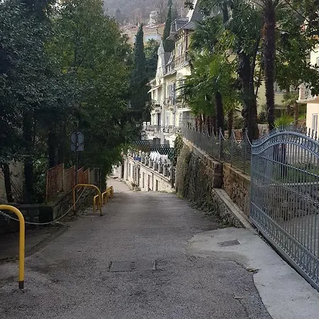 Apartman Sunny 150 M From The Sea