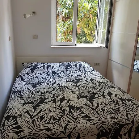 Sunny 150 M From The Sea *