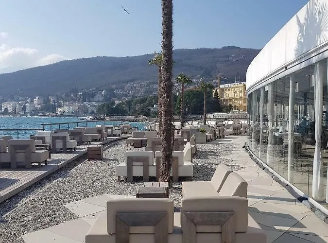 Sunny 150 M From The Sea Διαμέρισμα *