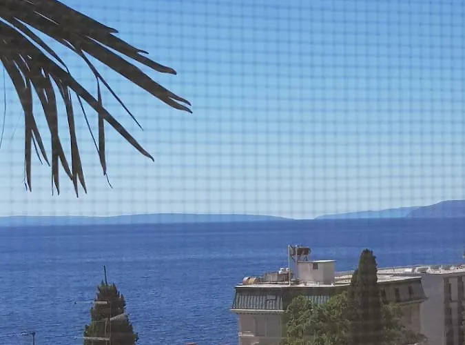 Διαμέρισμα Sunny 150 M From The Sea *