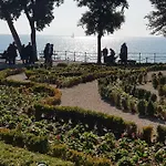 Sunny 150 M From The Sea Апартаменты *