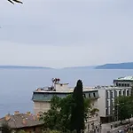 Sunny 150 M From The Sea Апартаменты Опатия