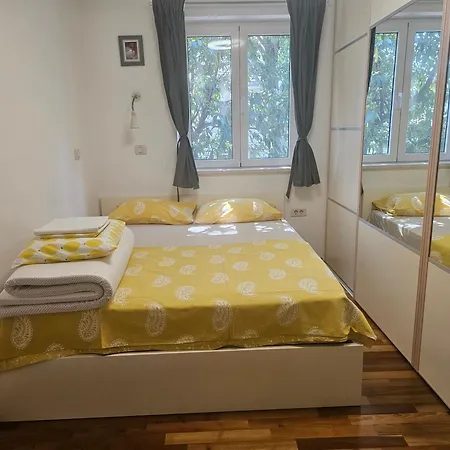Sunny 150 M From The Sea Apartman *