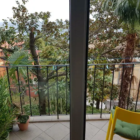 Apartment Sunny 150 M From The Sea