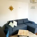 Sunny 150 M From The Sea *