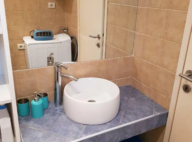 Apartment Sunny 150 M From The Sea *